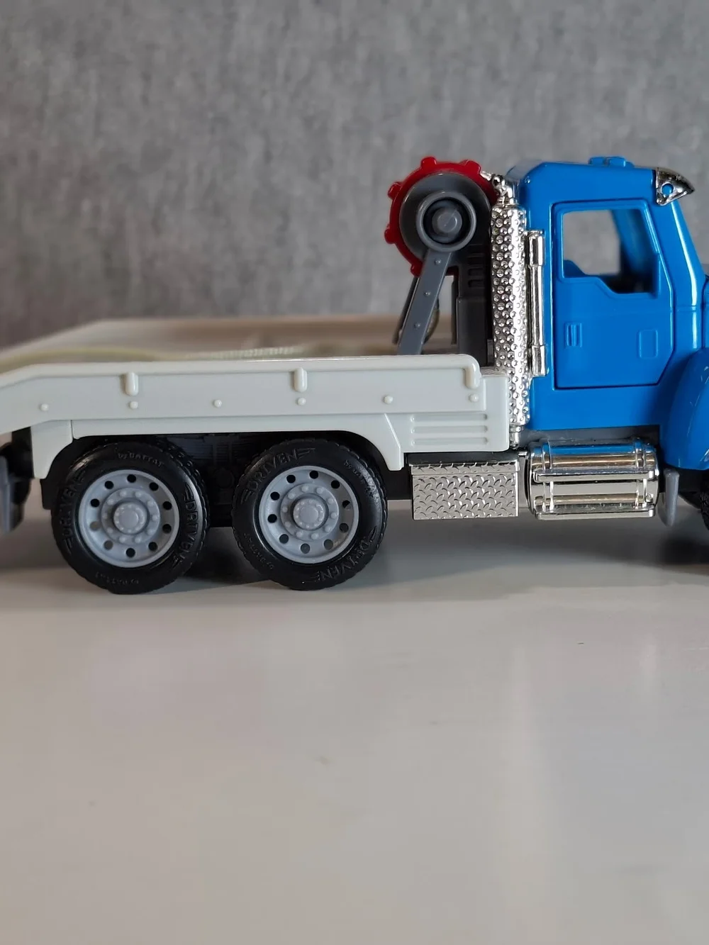 Blue Die-Cast Toy Truck with Chrome Accents for Kids